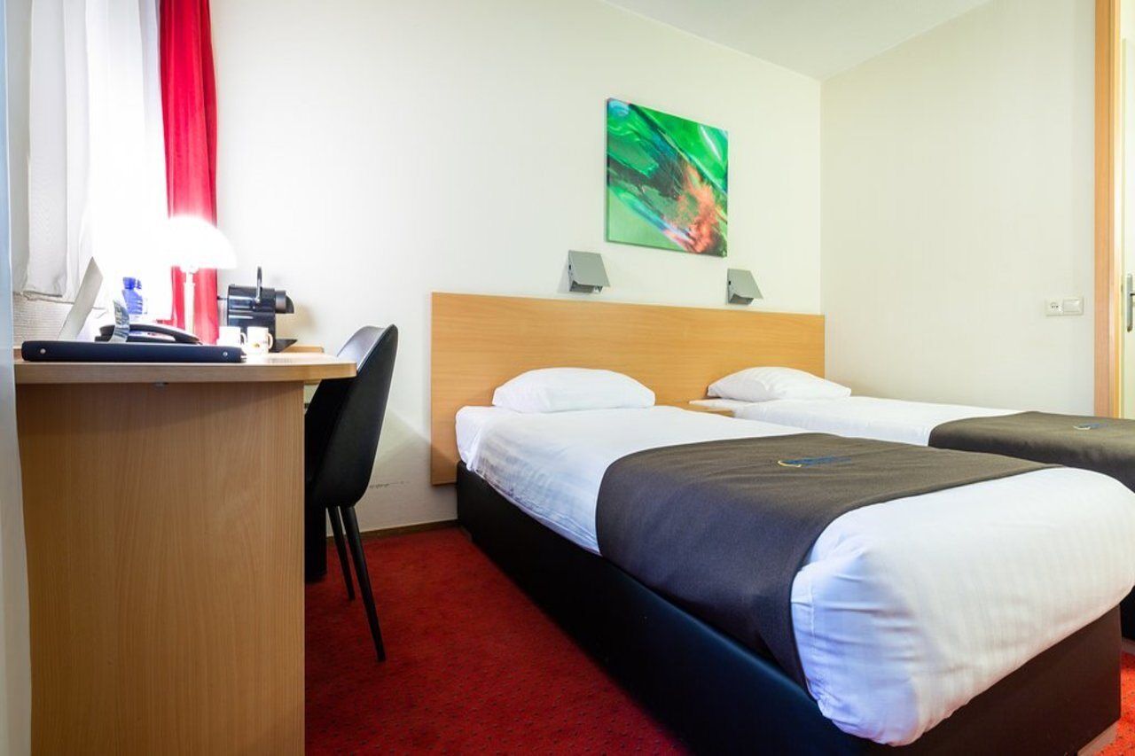 Bastion Hotel Leiden Voorschoten Εξωτερικό φωτογραφία